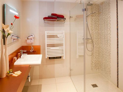 קוויאן Hotel La Chaumiere מראה חיצוני תמונה